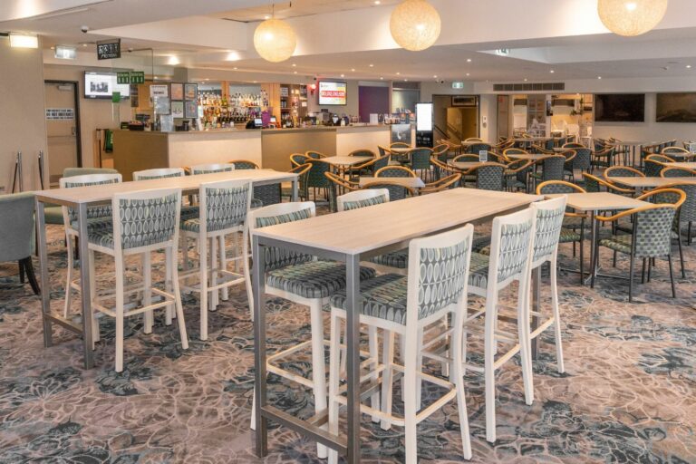 CLUB 1 WEBSLIDER 768x512