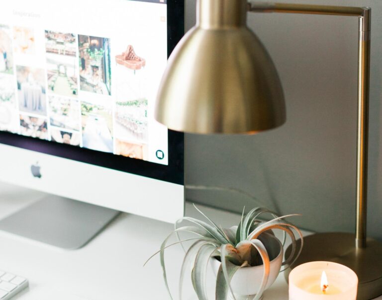 gold desk lamp 3 768x602